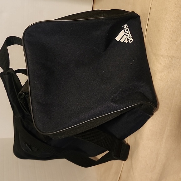 Adidas Duffel Bag/ Gym bag - Picture 3 of 5